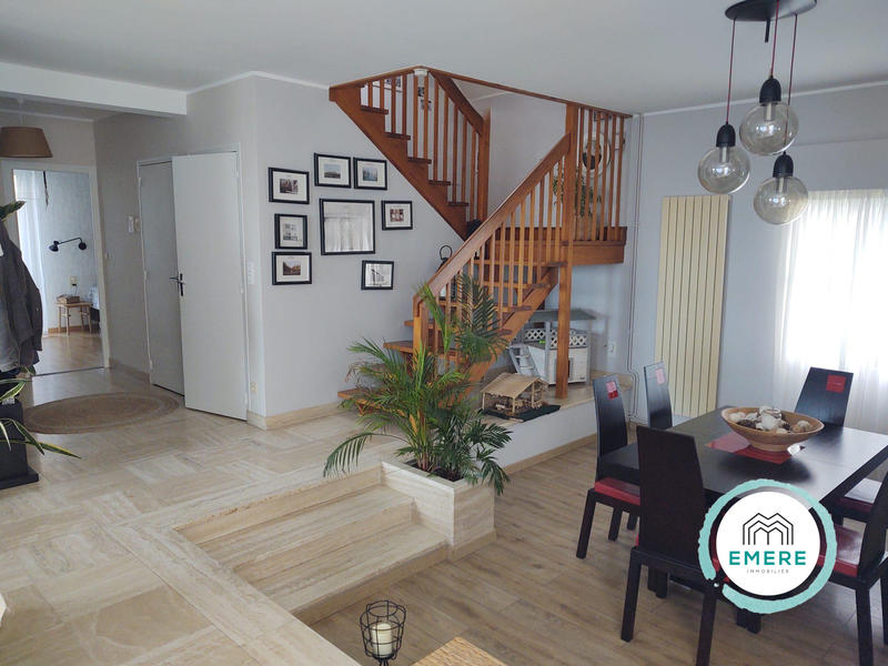 Maison - 178 m² - 7 pièces