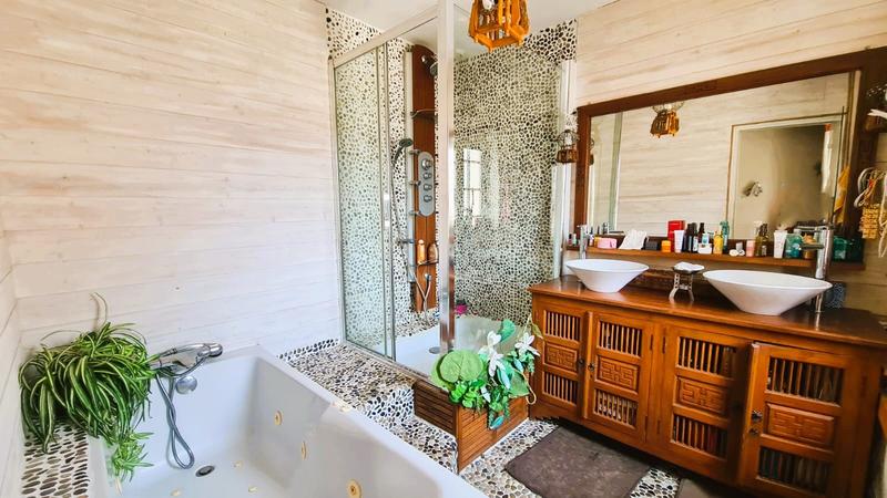 Maison ancienne - 246 m² - 10 pièces