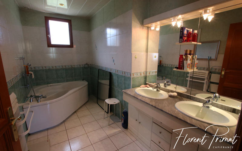 Maison - 140 m² - 6 pièces