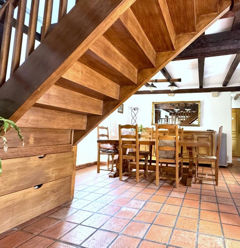 Maison - 175 m² - 7 pièces