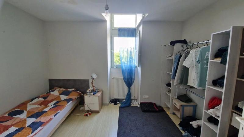 Maison - 225 m² - 10 pièces