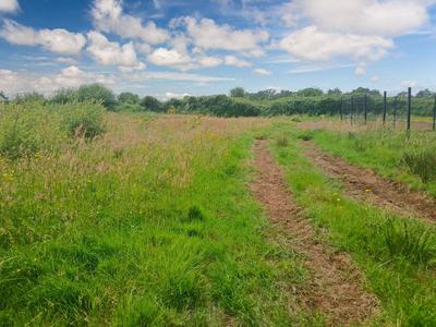 Terrain constructible - 1 005 m²