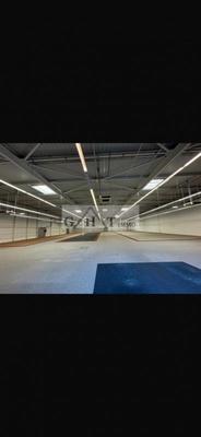 Local commercial - 1 615 m²