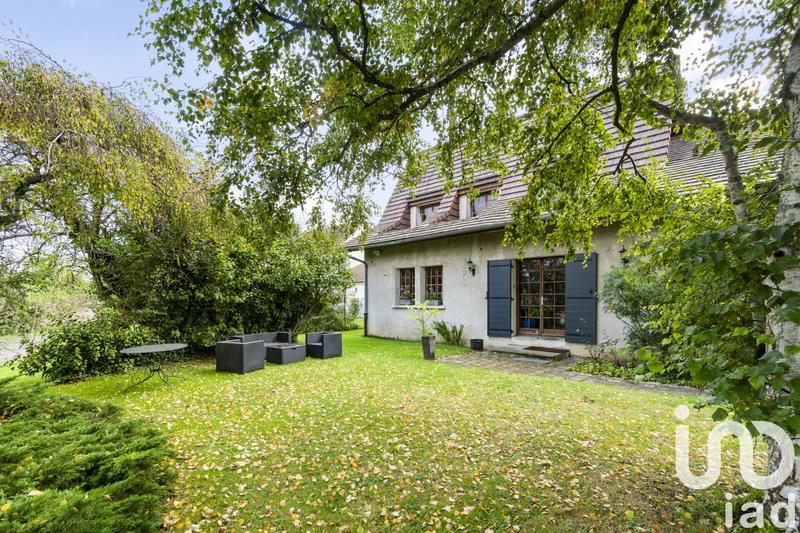 Maison - 277 m² - 10 pièces