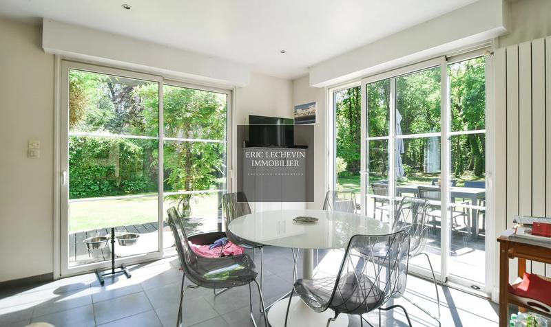 Villa - 265 m² - 8 pièces