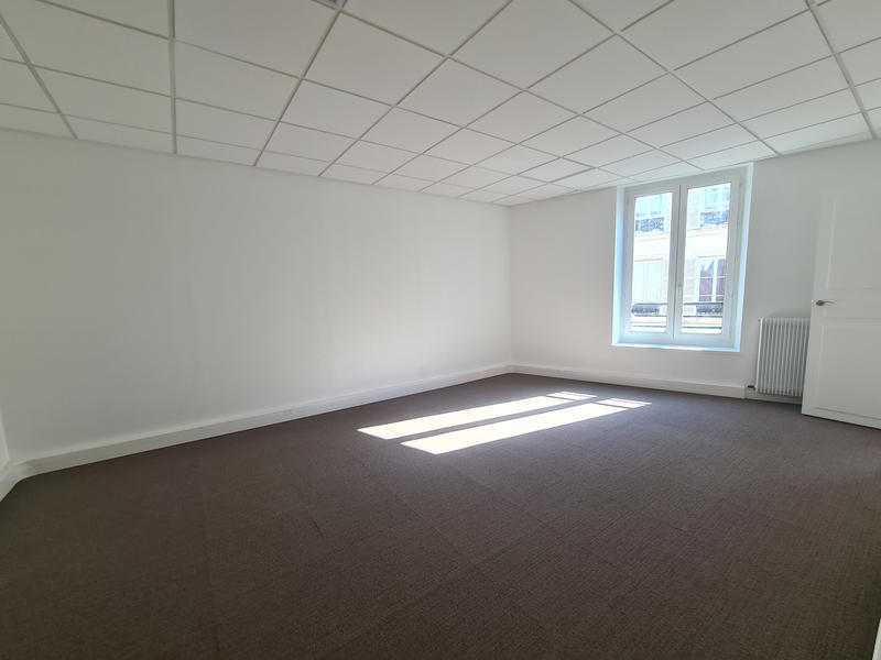 Bureau - 137 m²