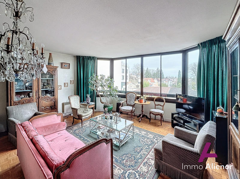 Appartement - 104 m² - 4 pièces