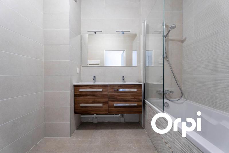 Penthouse - 105 m² - 5 pièces