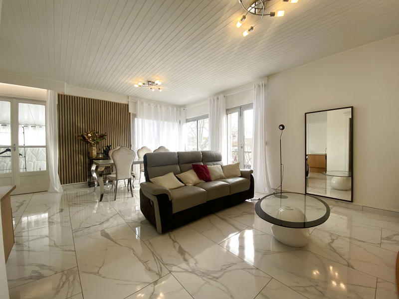 Maison - 179 m² - 7 pièces