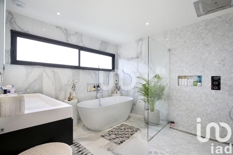 Maison de maîtres - 225 m² - 6 pièces