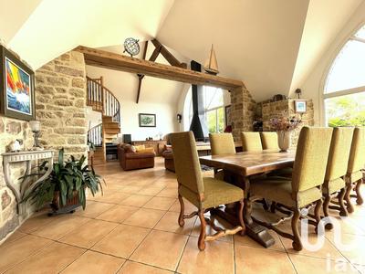 Maison - 387 m² - 15 pièces