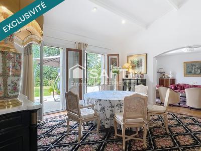 Maison - 291 m² - 8 pièces