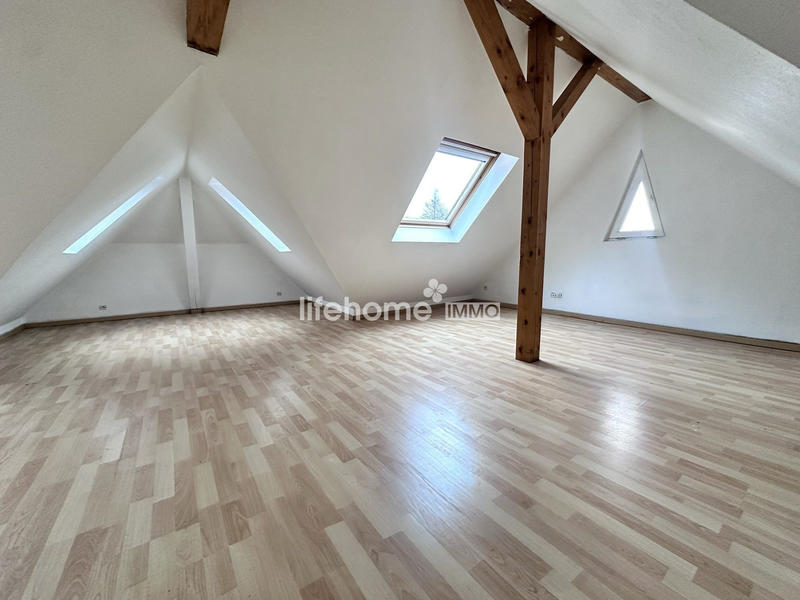 Maison - 248 m² - 9 pièces