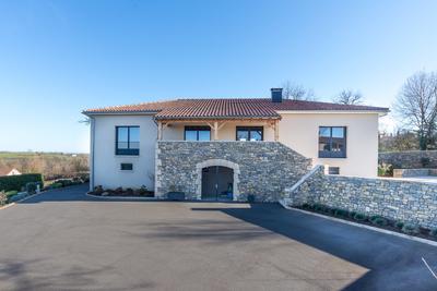 Maison d'architecte - 220 m² - 7 pièces