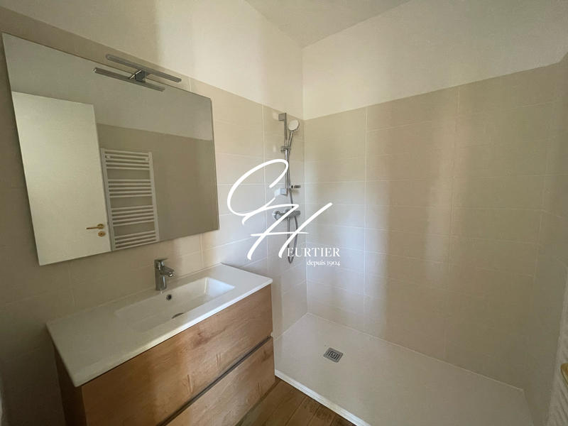 Appartement - 111 m² - 4 pièces