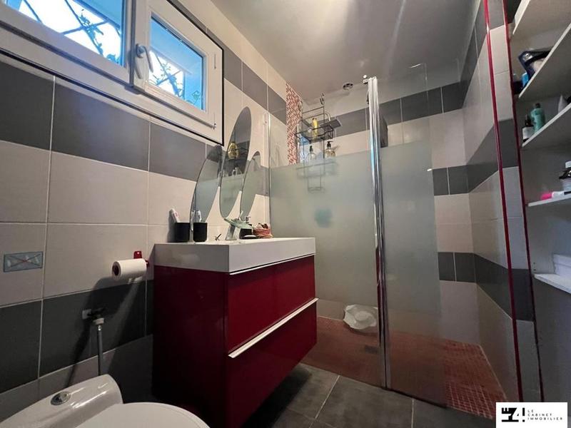 Maison traditionnelle - 153 m² - 5 pièces