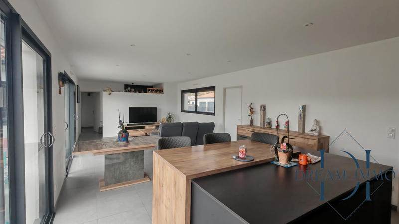 Maison contemporaine - 121 m² - 6 pièces