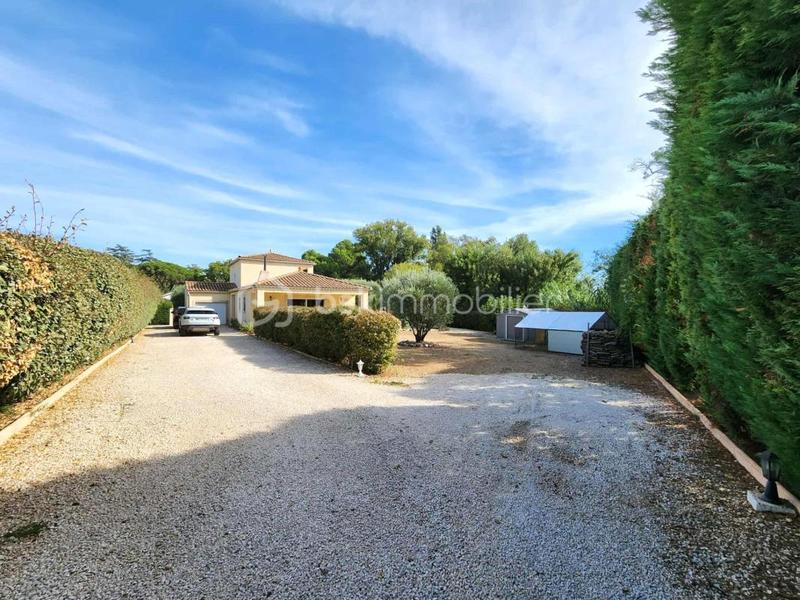 Villa - 183 m² - 5 pièces