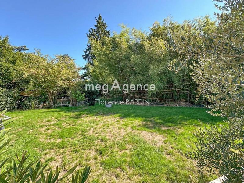 Pavillon - 220 m² - 10 pièces