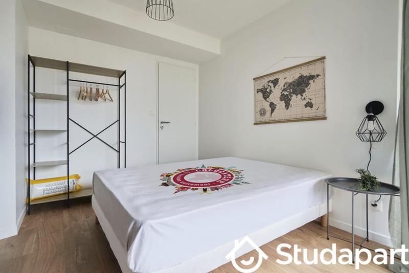 Chambre - 11 m² - 1 pièce