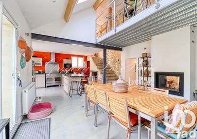 Maison - 171 m² - 7 pièces