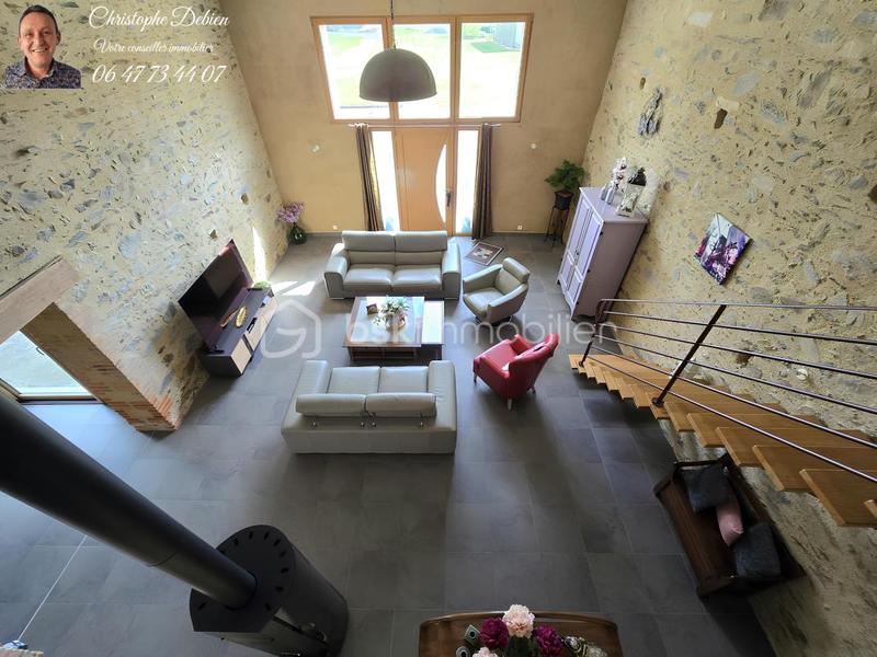 Grange - 231 m² - 10 pièces