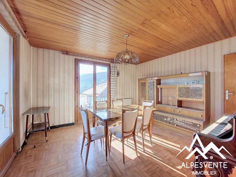 Demeure - 92 m² - 5 pièces