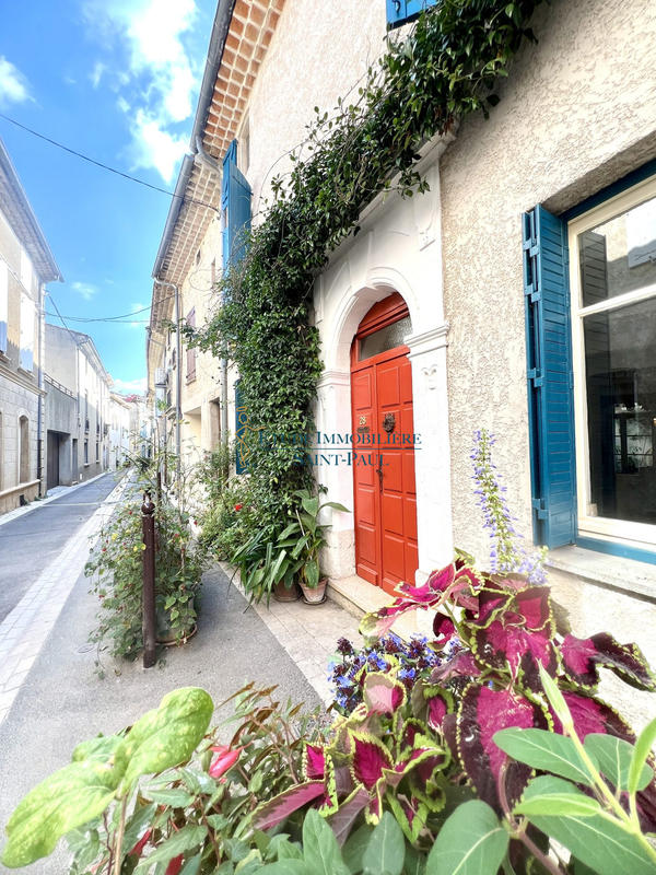 Maison - 220 m² - 10 pièces