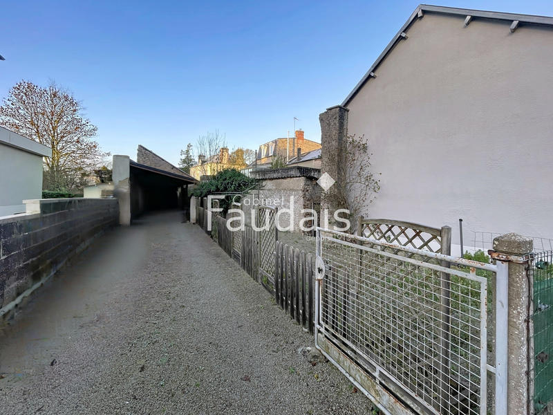 Maison - 140 m² - 8 pièces