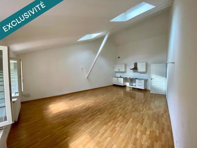 Appartement - 93 m² - 4 pièces