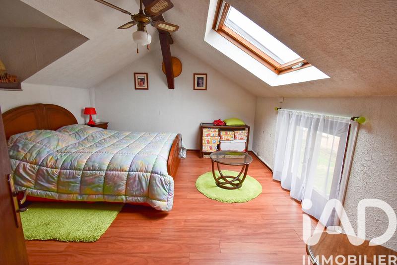 Maison - 143 m² - 9 pièces