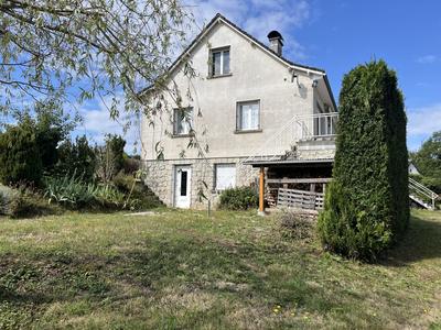 Maison - 148 m² - 6 pièces
