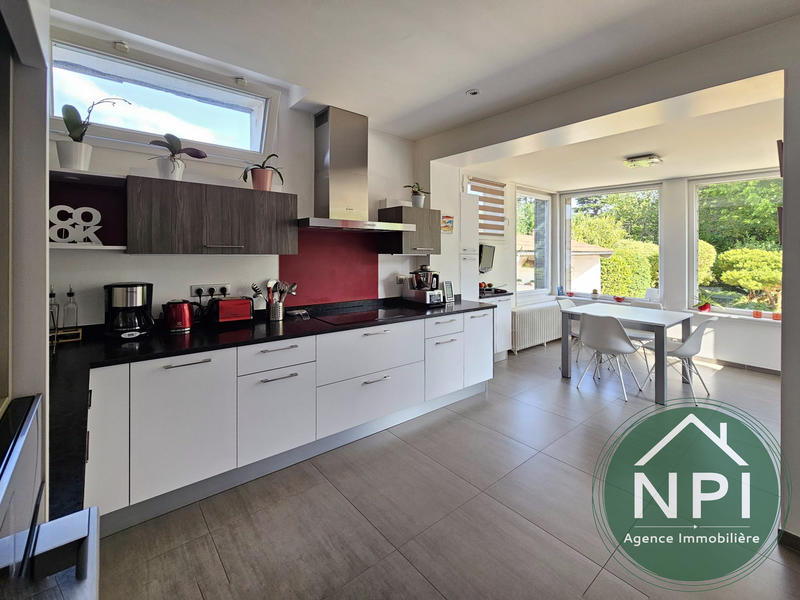 Maison - 140 m² - 6 pièces