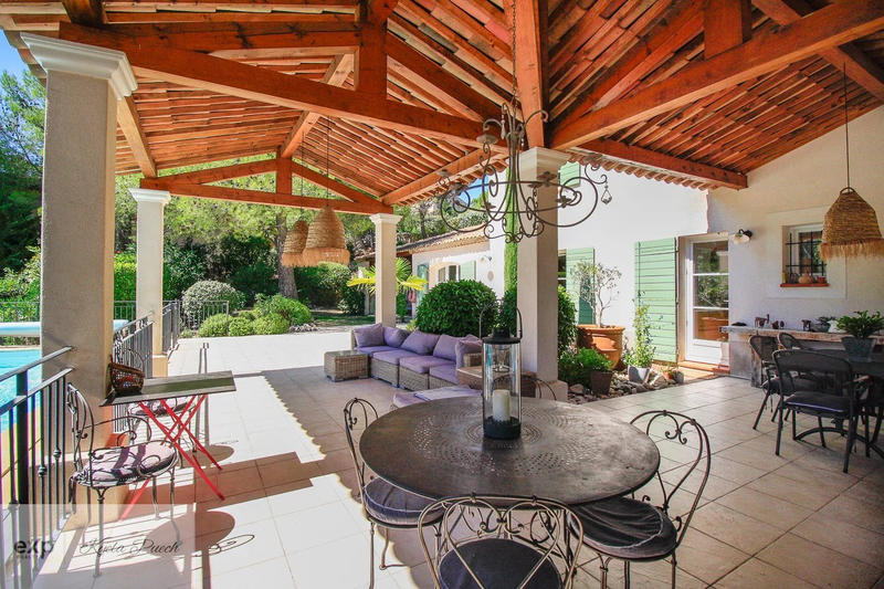 Maison - 190 m² - 7 pièces