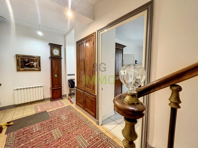 Maison de ville - 181 m² - 8 pièces