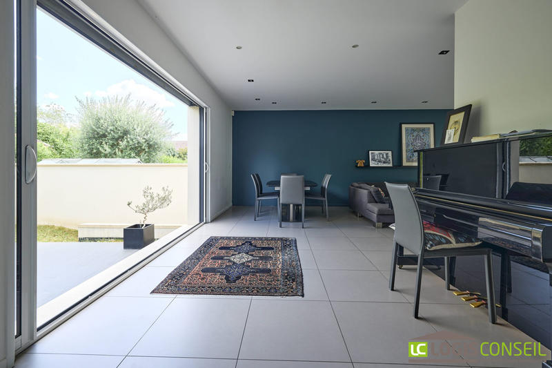 Maison contemporaine - 216 m² - 8 pièces