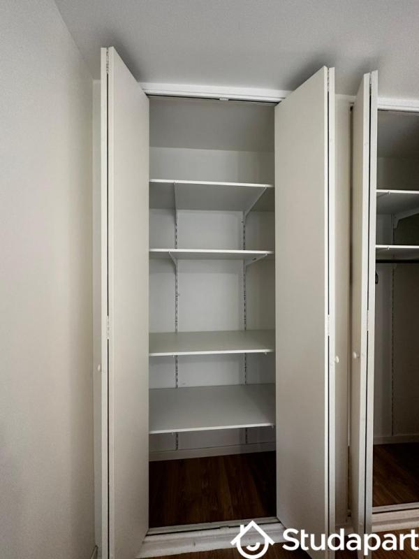 Chambre - 11 m² - 1 pièce