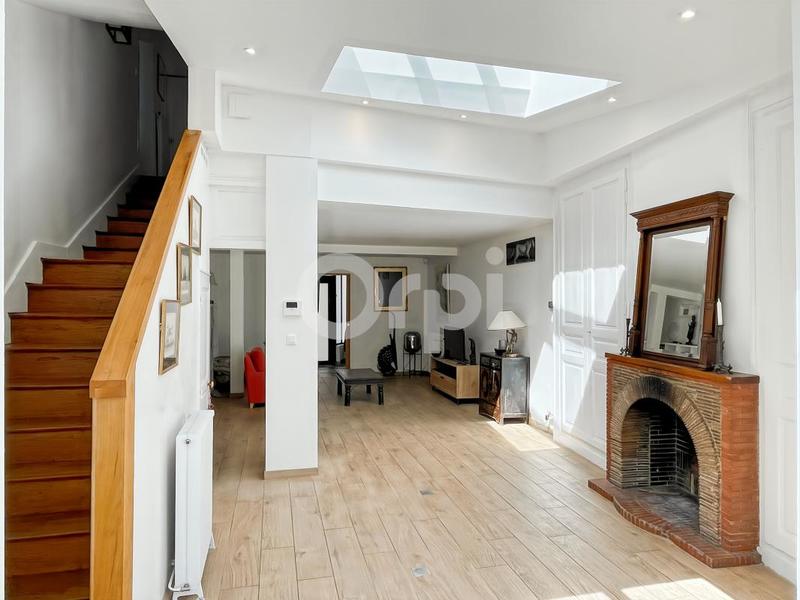 Propriété - 276 m² - 10 pièces