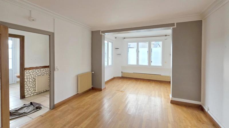 Maison - 143 m² - 8 pièces