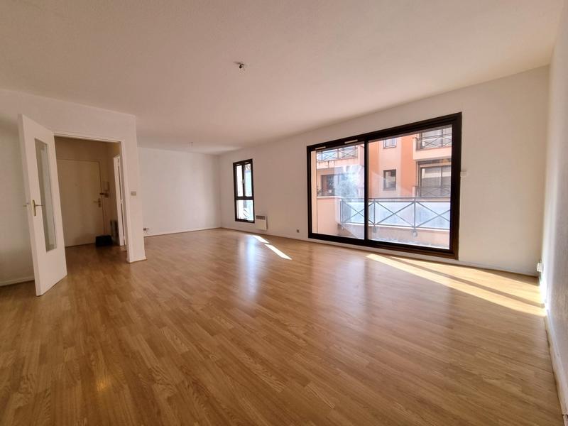 Appartement - 83 m² - 4 pièces