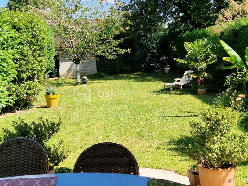 Maison traditionnelle - 170 m² - 5 pièces