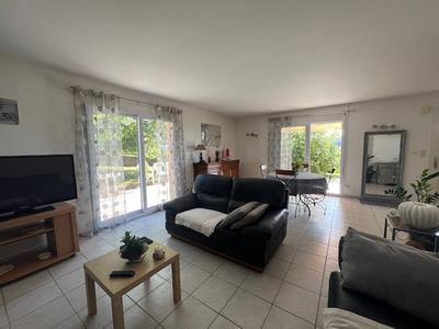 Maison - 92 m² - 5 pièces