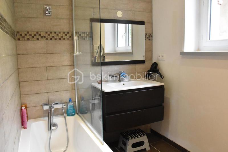 Demeure - 225 m² - 8 pièces