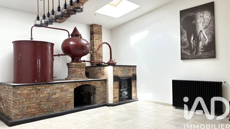 Maison - 338 m² - 12 pièces