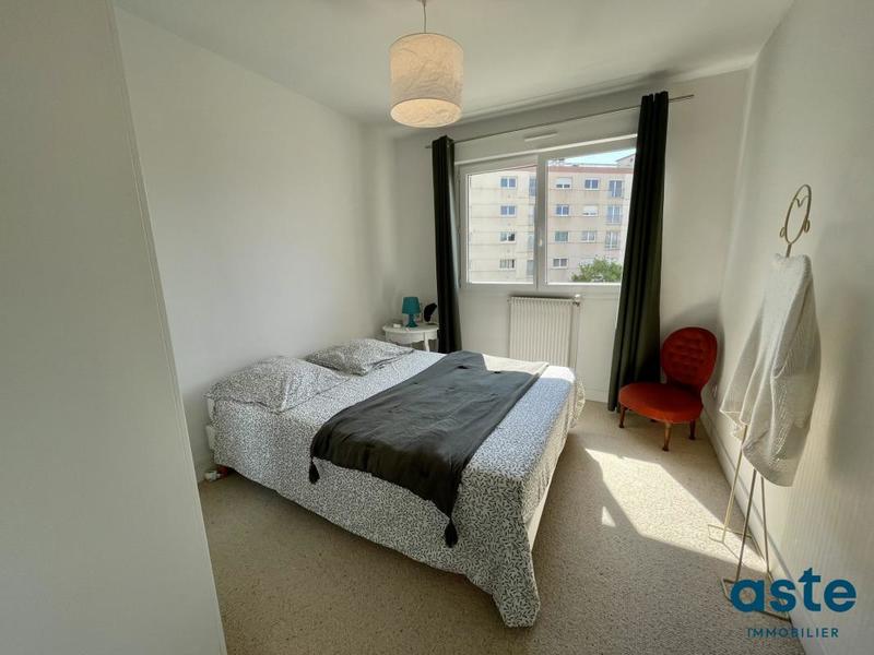 Appartement - 104 m² - 5 pièces