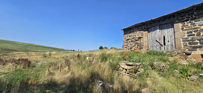 Ferme - 500 m² - 2 pièces