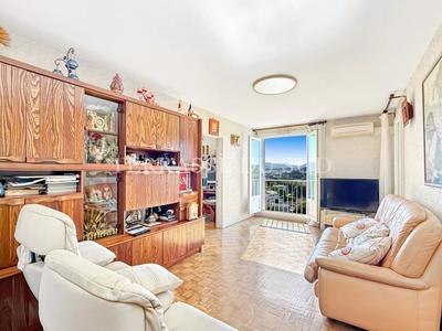 Appartement - 72 m² - 4 pièces