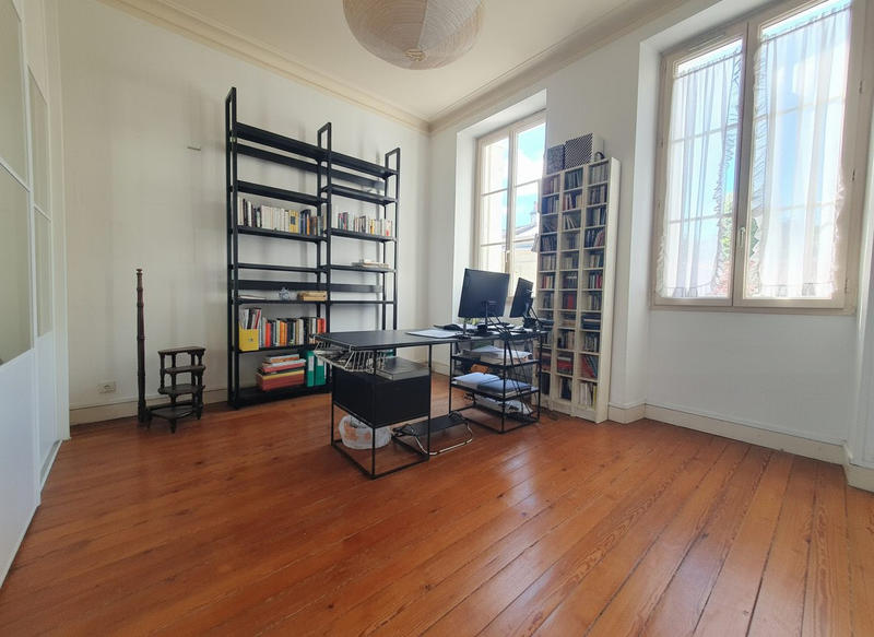 Maison - 204 m² - 6 pièces