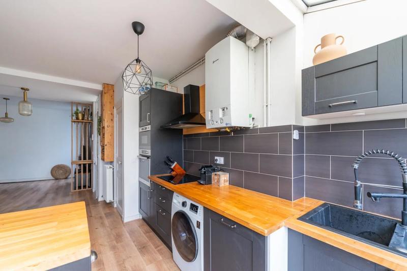 Appartement - 100 m² - 6 pièces