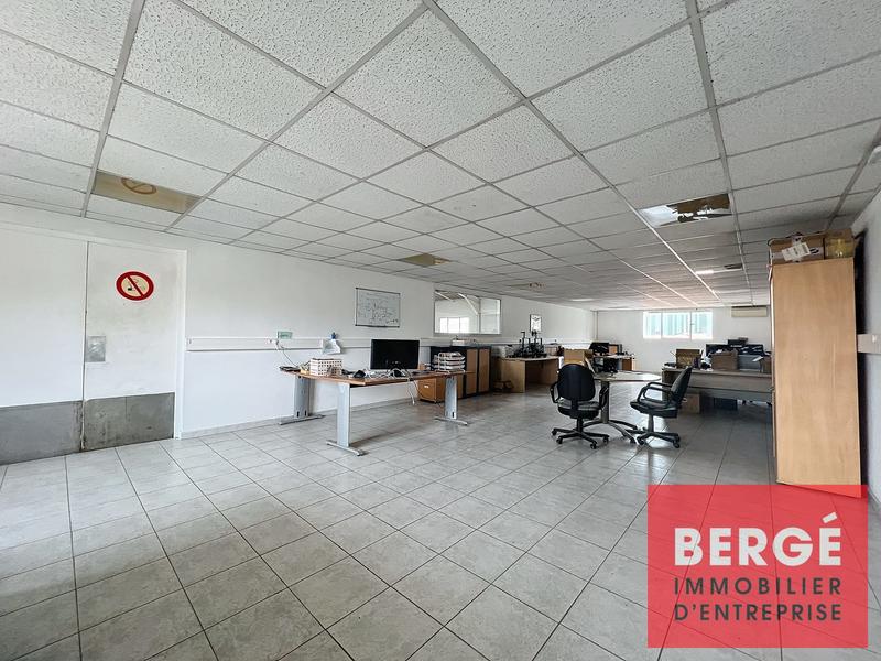 Entrepôt - 1 800 m²